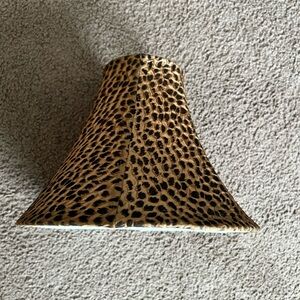 Dale Tiffany Leopard Print Bell Lamp Shade - Brown & Black. READ DESCRIPTION